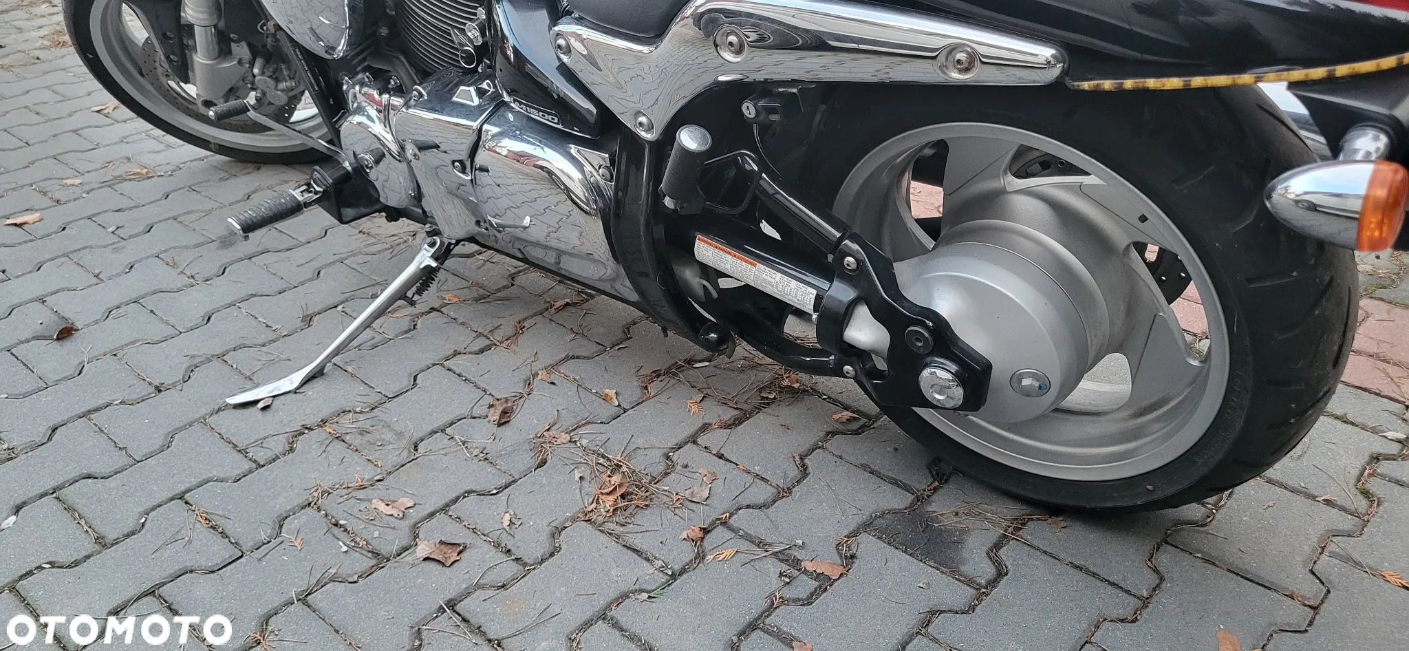 Suzuki Intruder - 6