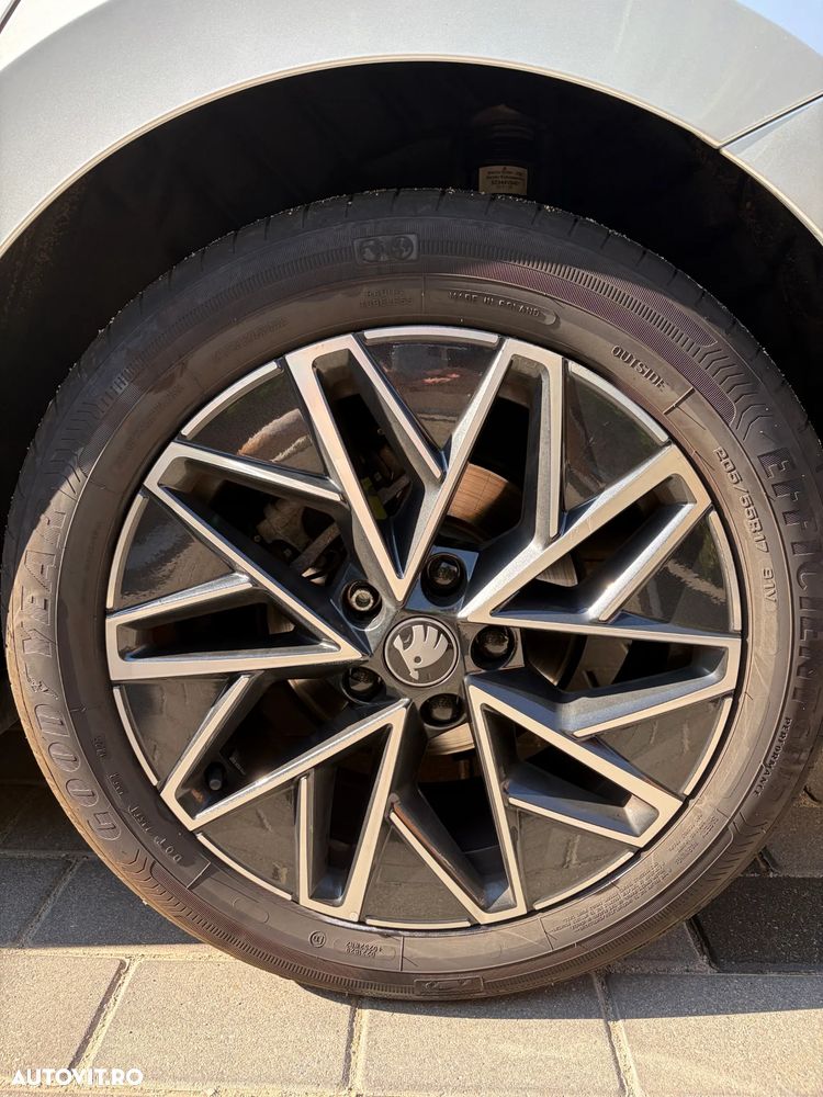 Skoda Octavia 2.0 TDI DSG Selection Plus - 5