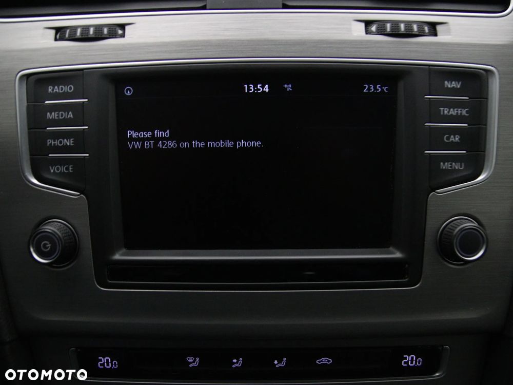 Volkswagen Golf 1.6 TDI BMT Comfortline - 23