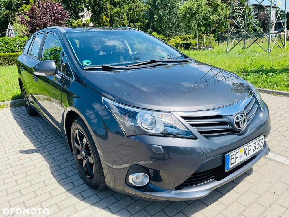Toyota Avensis 1.8 Executive - 1