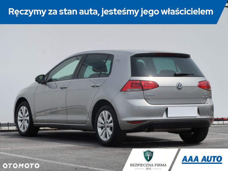 Volkswagen Golf - 5