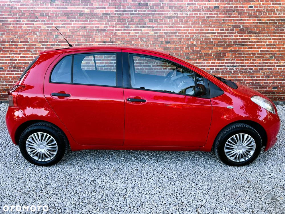 Toyota Yaris - 38