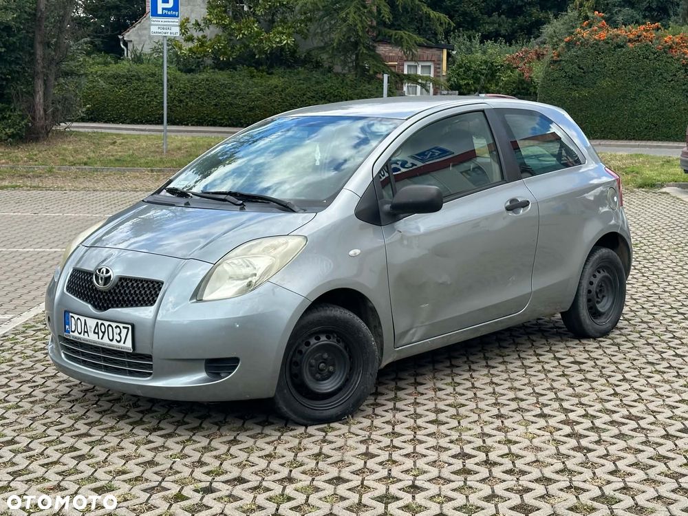 Toyota Yaris 1.0 Luna - 1