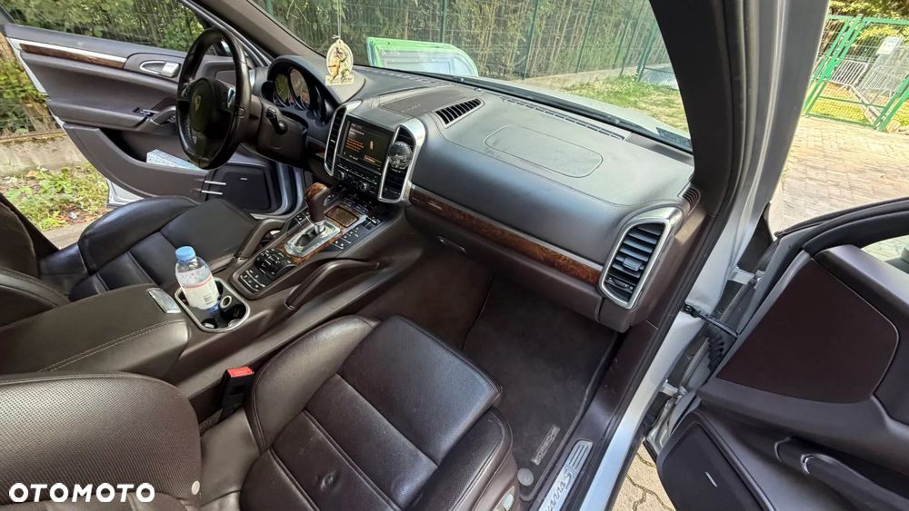 Porsche Cayenne - 7