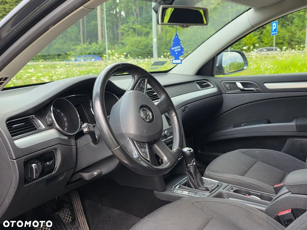 Skoda Superb 2.0 TDI Ambition - 6