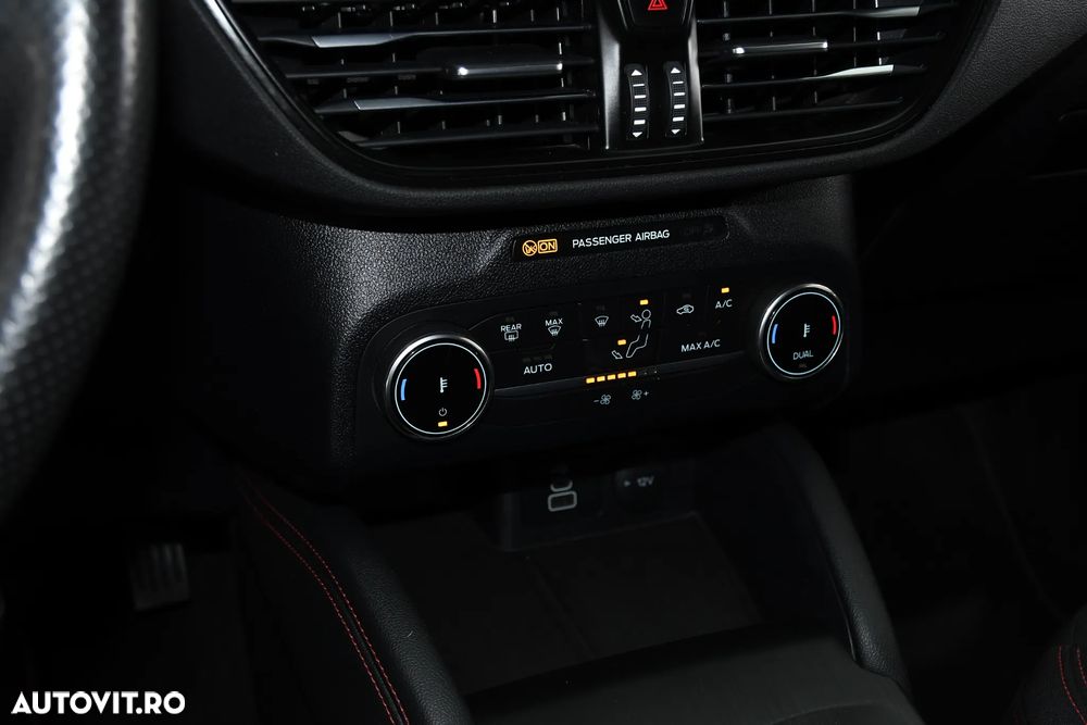 Ford Kuga 2.5 Duratec FHEV ST-LINE - 17