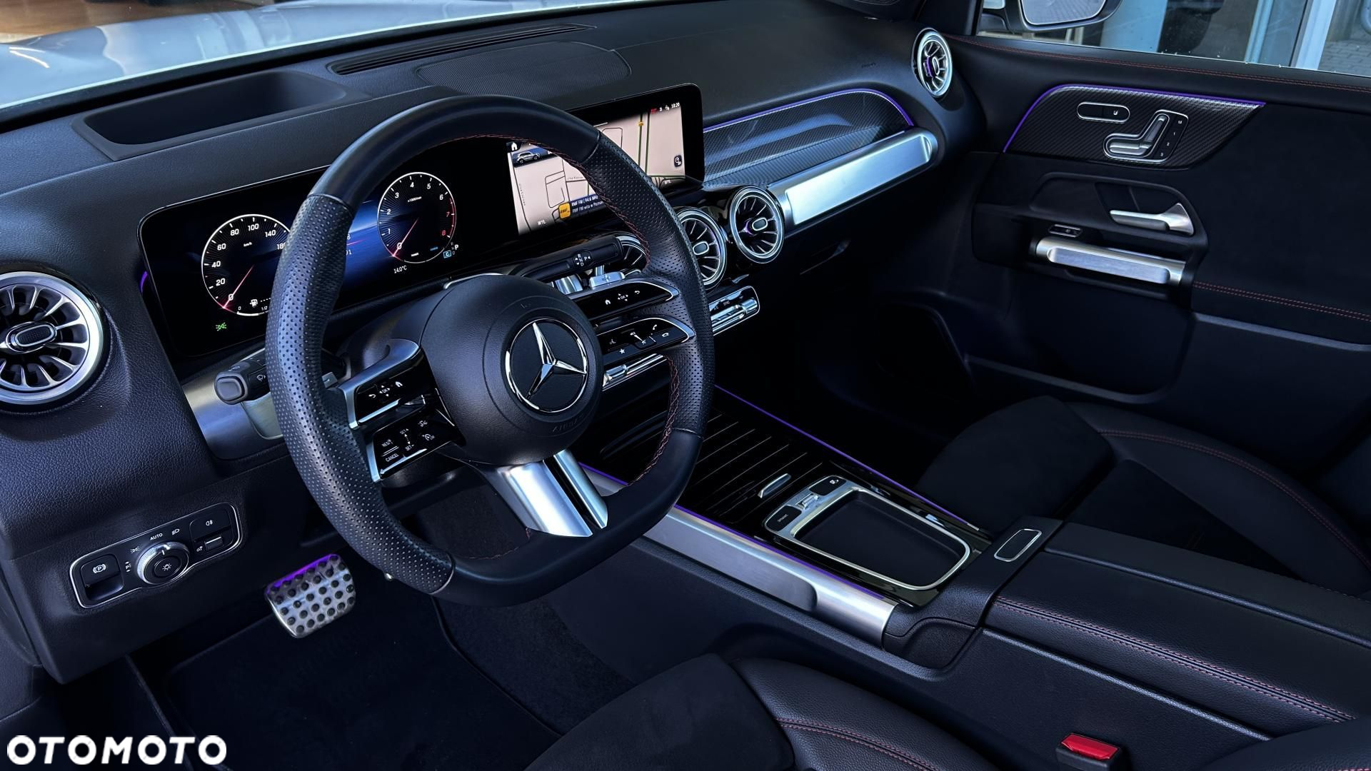 Mercedes-Benz GLB - 11