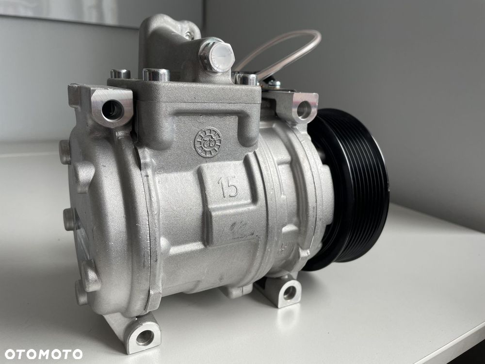 Kompresor sprężarka klimatyzacji John Deere 3000 5000 6000 7000 Claas Ares 10B17-ACE99505 - 3