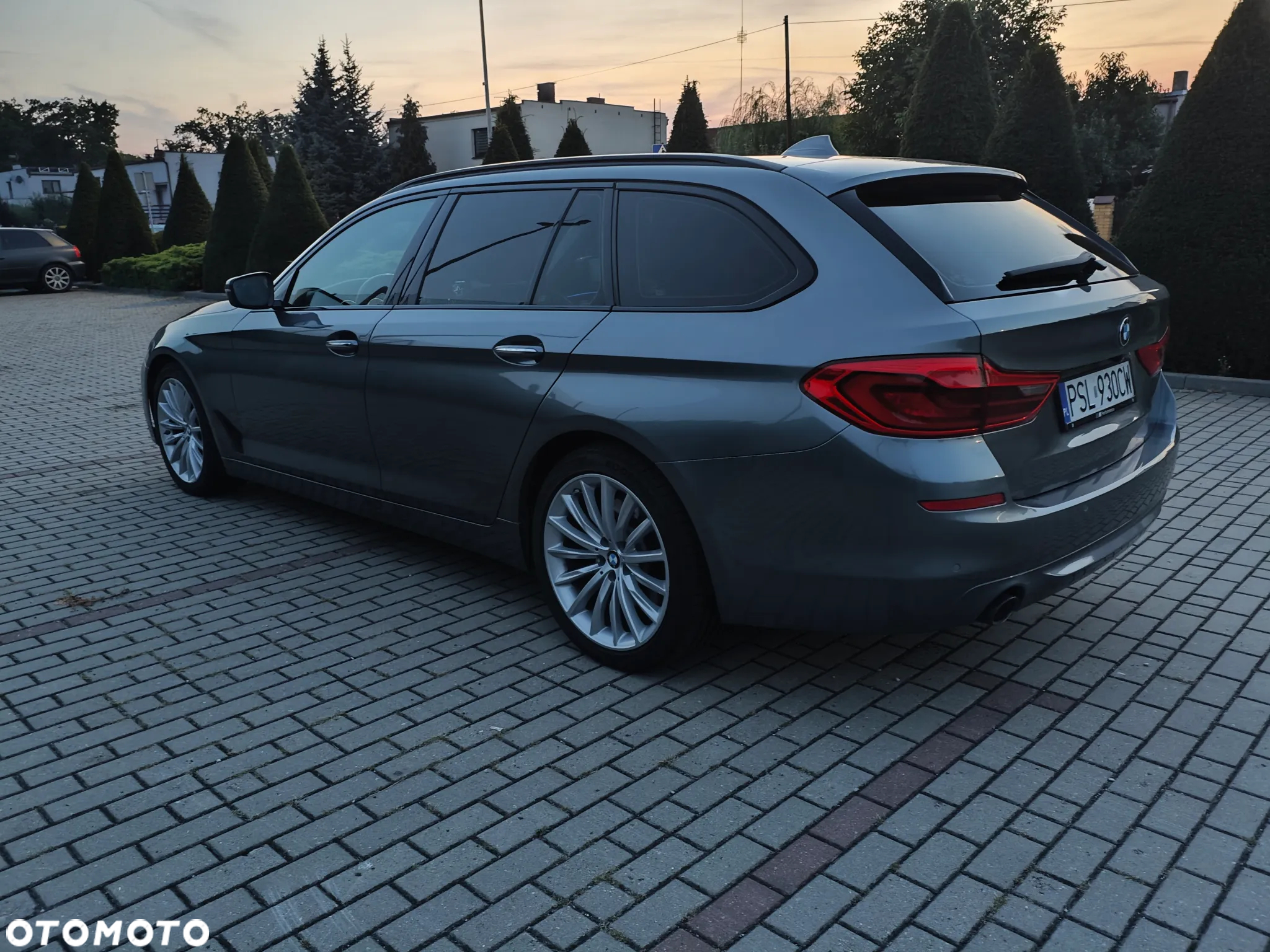 BMW Seria 5 530d xDrive Touring Sport Line - 3
