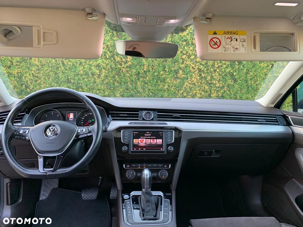 Volkswagen Passat 2.0 TDI BMT Highline DSG - 22