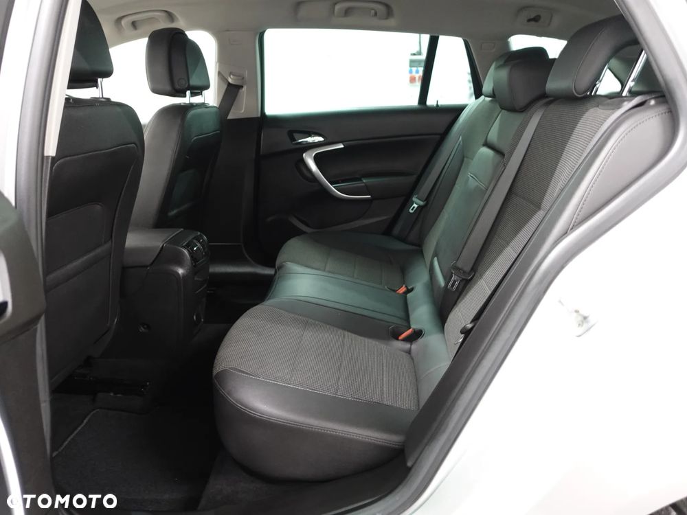 Opel Insignia 2.0 CDTI - 24