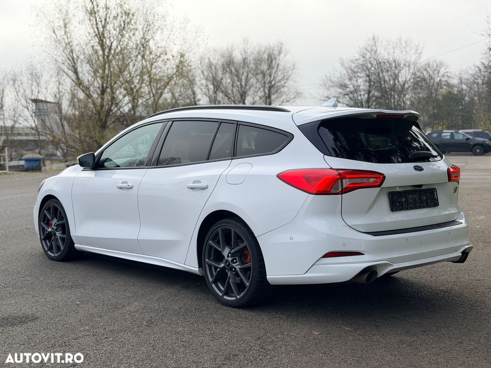 Ford Focus 2.3 Ecoboost ST3 - 6