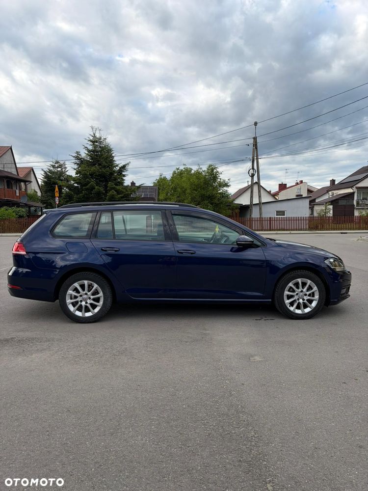 Volkswagen Golf - 8