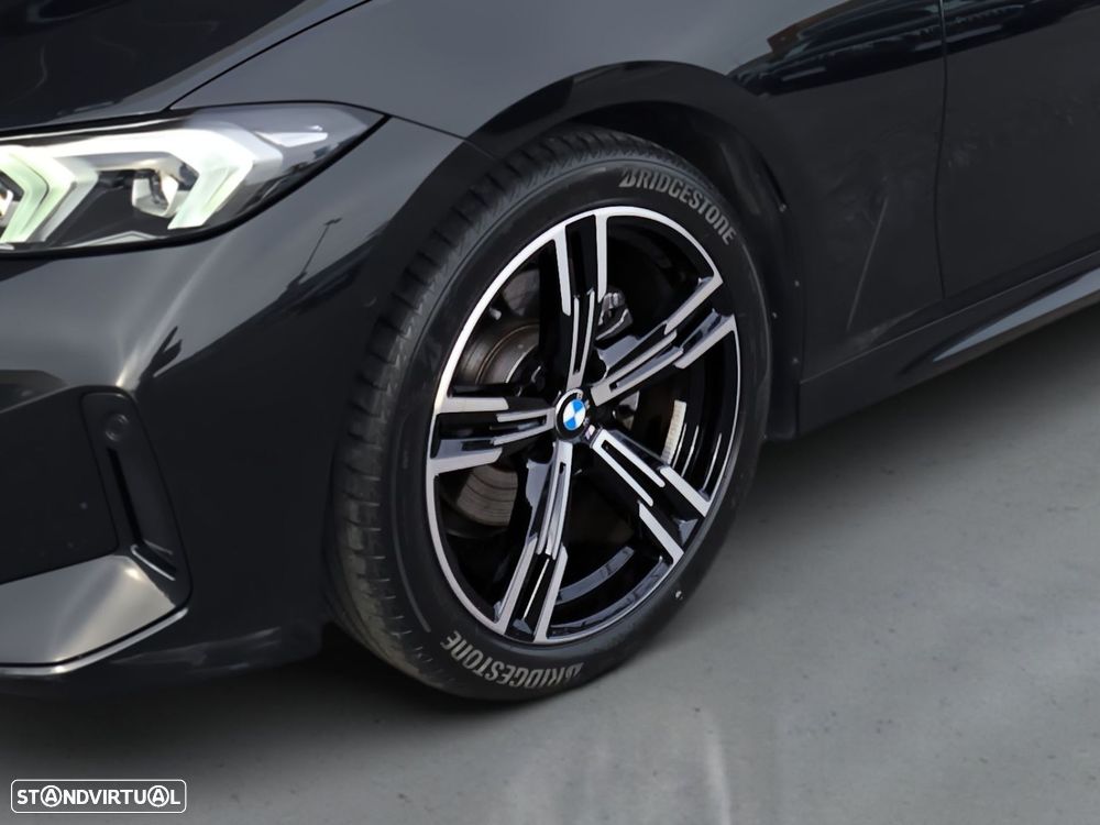 BMW 320 d Pack Desportivo M Auto - 4