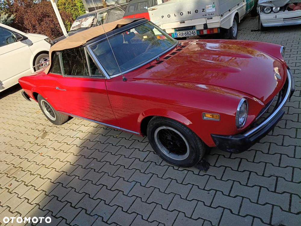 Fiat 124 Spider 1976 photo 4