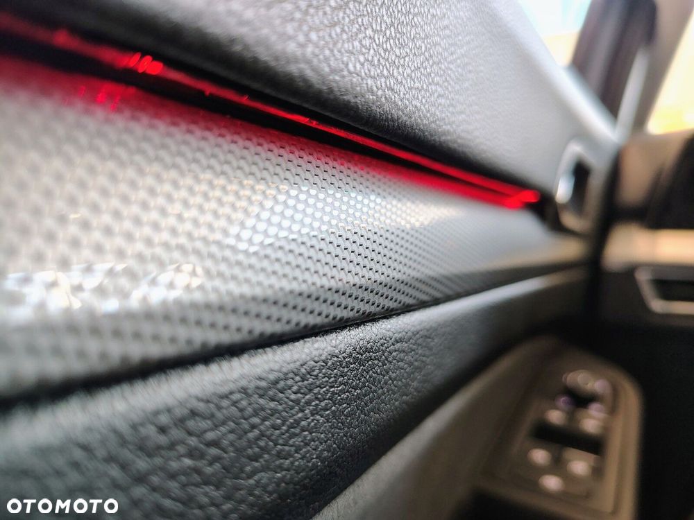 Volkswagen Golf - 31