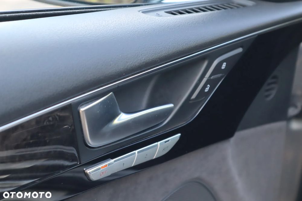 Audi A8 4.0 TFSI cylinder on demand quattro tiptronic Lang - 18