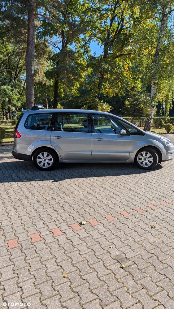 Ford Galaxy 2009 photo 4