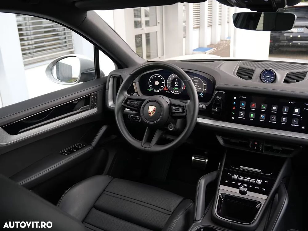 Porsche Cayenne Coupe E-Hybrid - 16