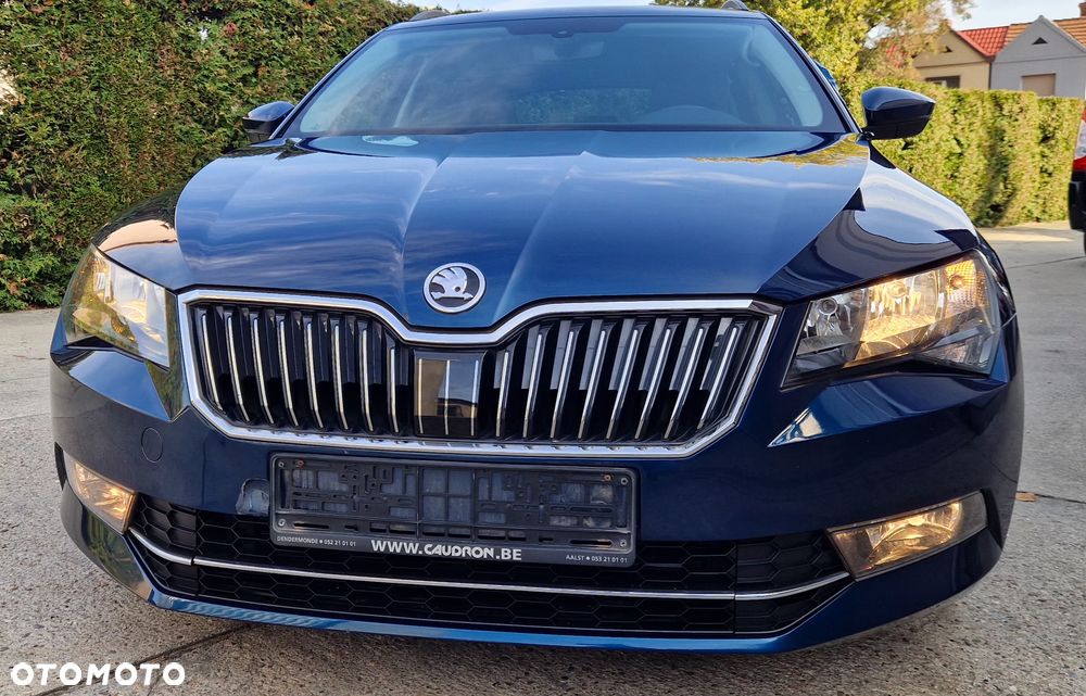 Skoda Superb 2017 photo 2