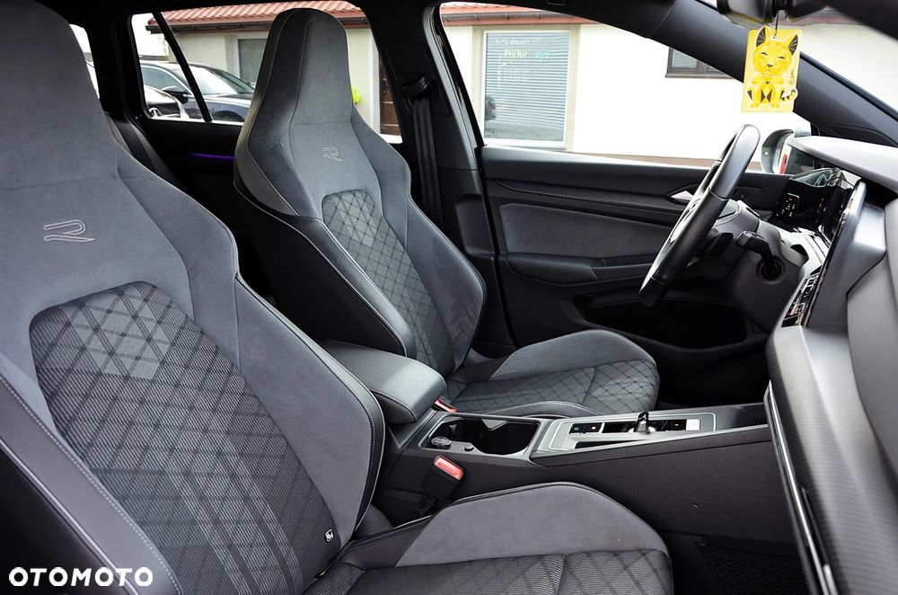 Volkswagen Golf 1.5 eTSI OPF DSG R-Line - 19