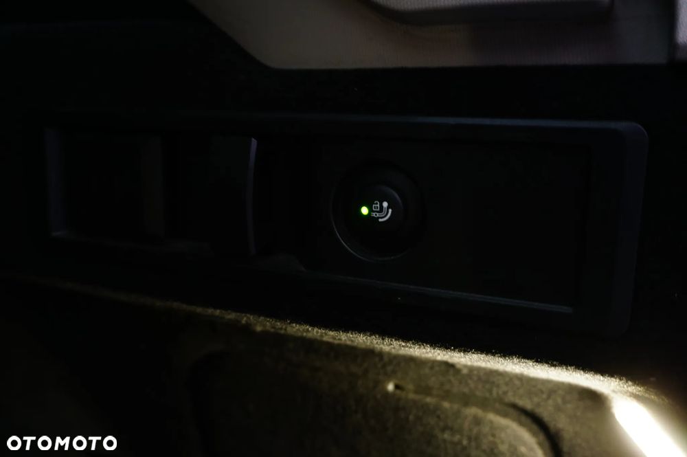 BMW Seria 3 318d Advantage - 37