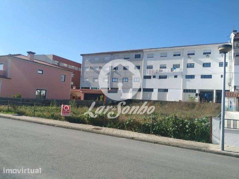 Lote de terreno com 578m2 na cidade de Fafe - Grande imagem: 2/5