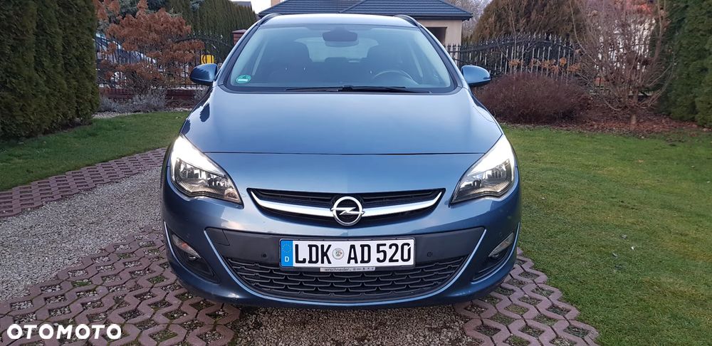 Opel Astra 1.4 Turbo Exklusiv - 1