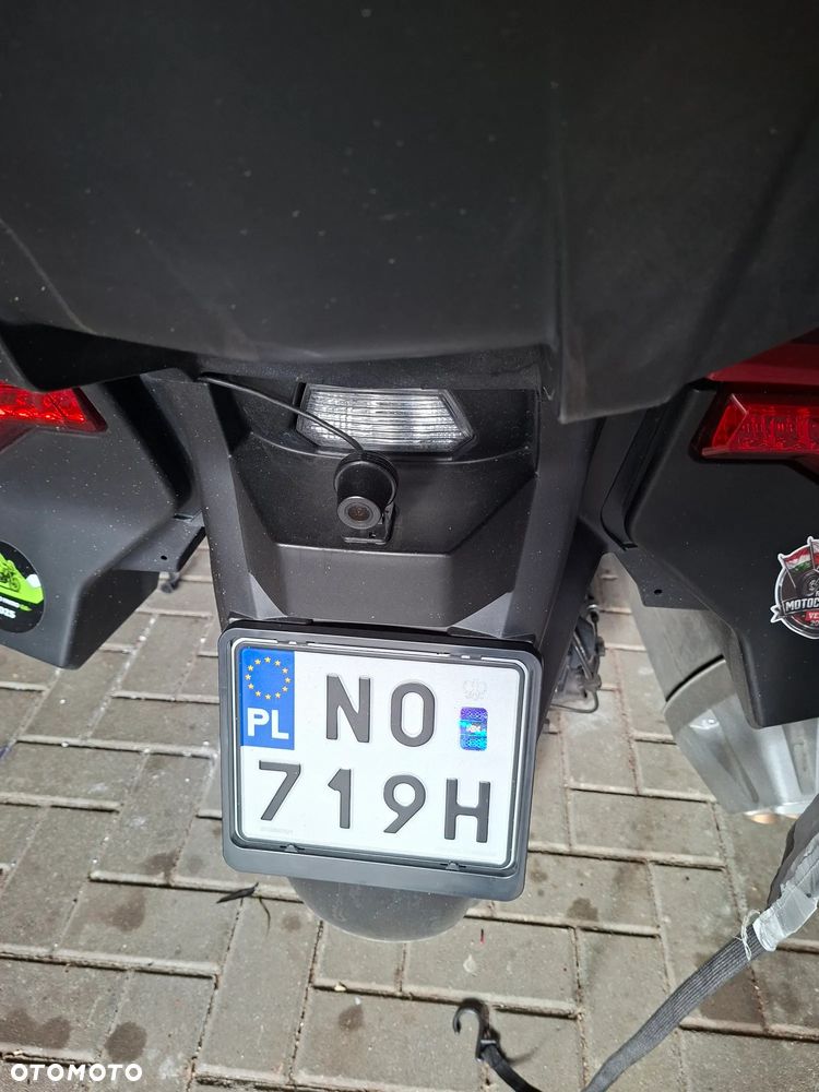Can-Am Spyder - 12