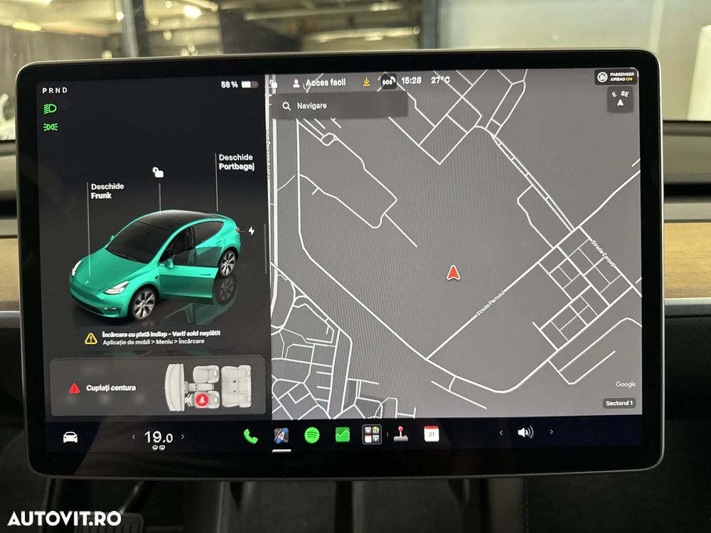 Tesla Model Y - 17