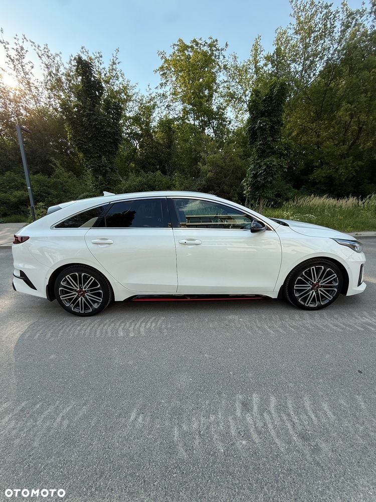 Kia ProCeed - 4