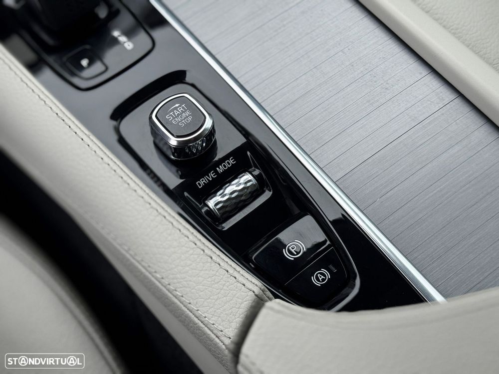 Volvo XC 90 - 23