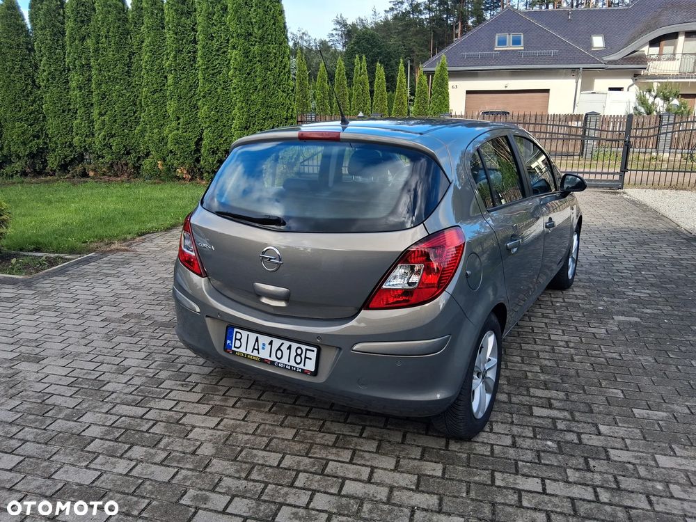 Opel Corsa 1.4 16V Energy - 8