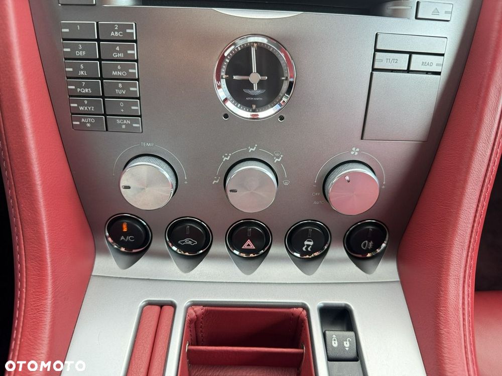 Aston Martin DB9 Touchtronic - 22