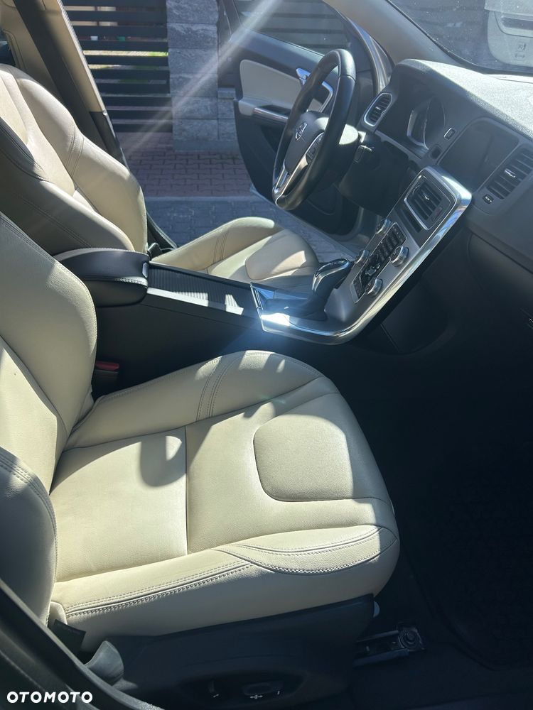 Volvo S60 T5 Drive-E R-Design Momentum - 13