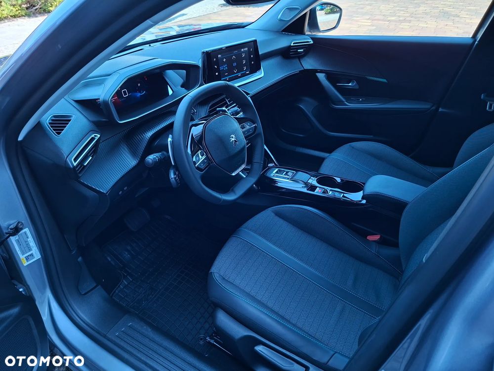 Peugeot 2008 1.2 PureTech Allure S&S EAT8 - 22