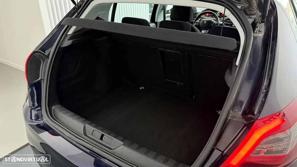 Peugeot 308 1.5 BlueHDi Style EAT8 - 23
