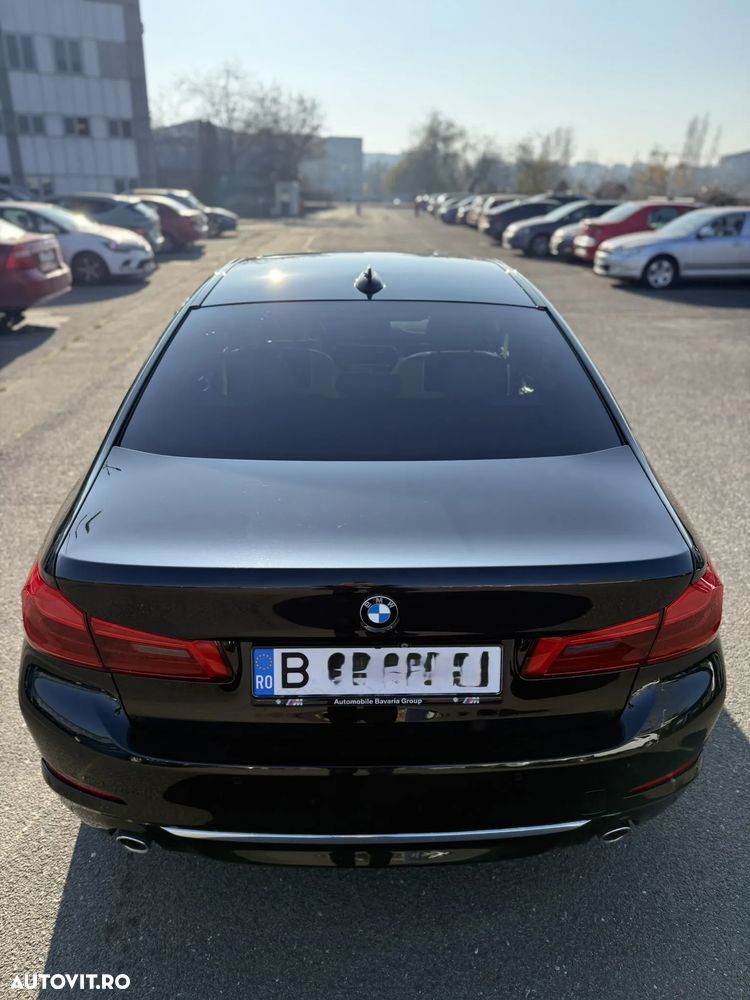 BMW Seria 5 530d xDrive Aut. Luxury Line - 7