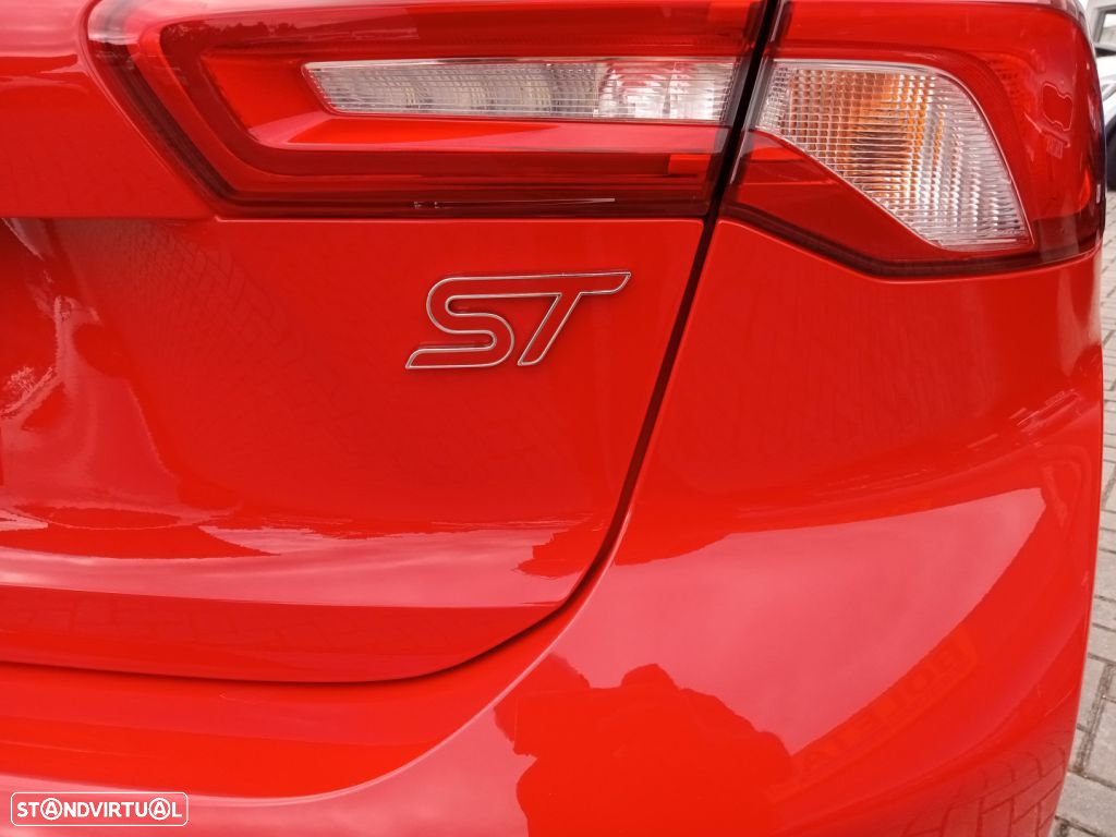 Ford Focus 2.3 EcoBoost ST X - 15