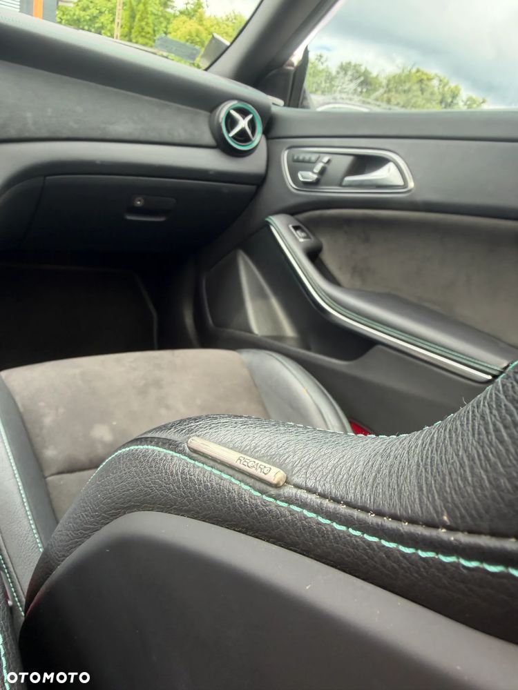 Mercedes-Benz CLA 250 Sport 4-Matic - 12