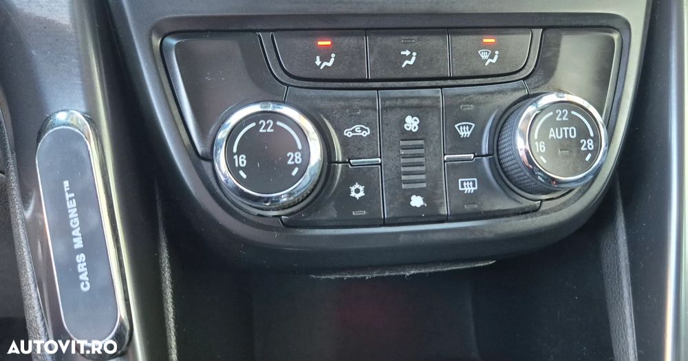 Opel Zafira 2.0 CDTI ECOTEC Cosmo - 33