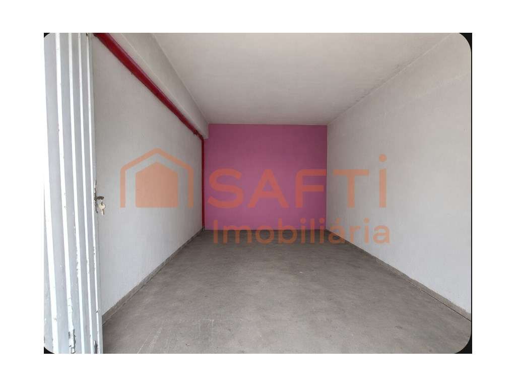 GARAGEM EM COIMBRA COM 21 mt² - Grande imagem: 2/6