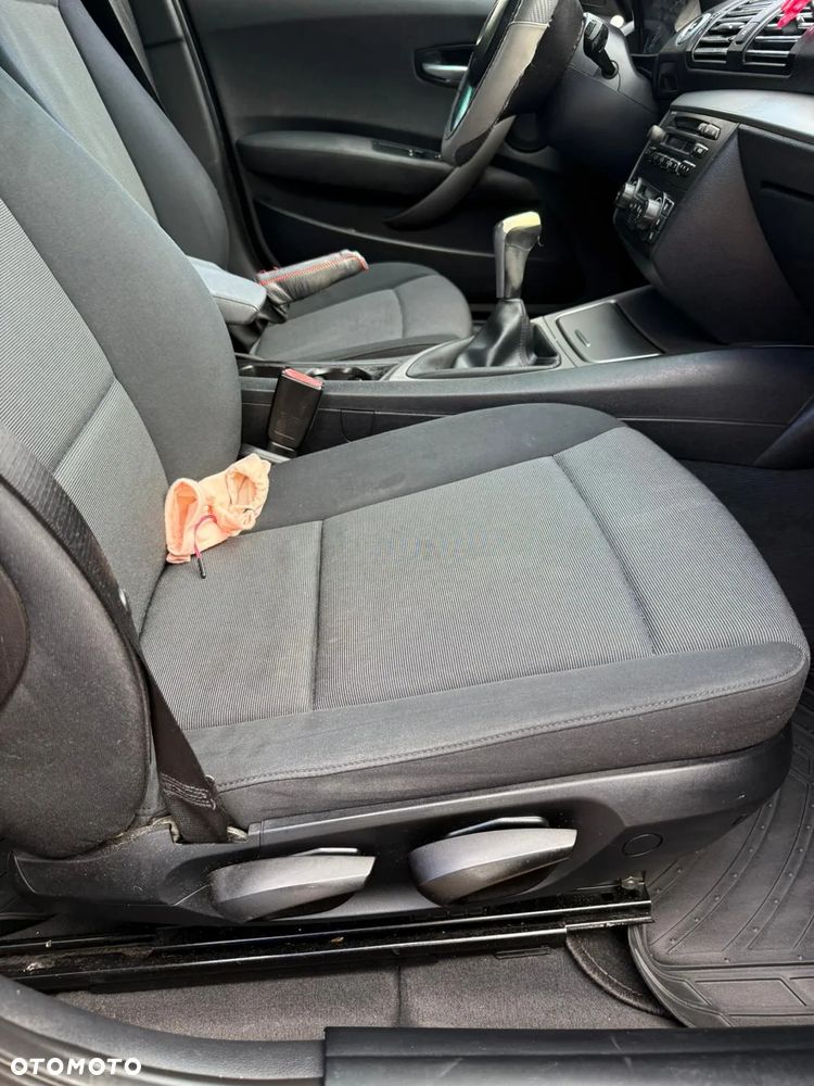 BMW Seria 1 118d - 30