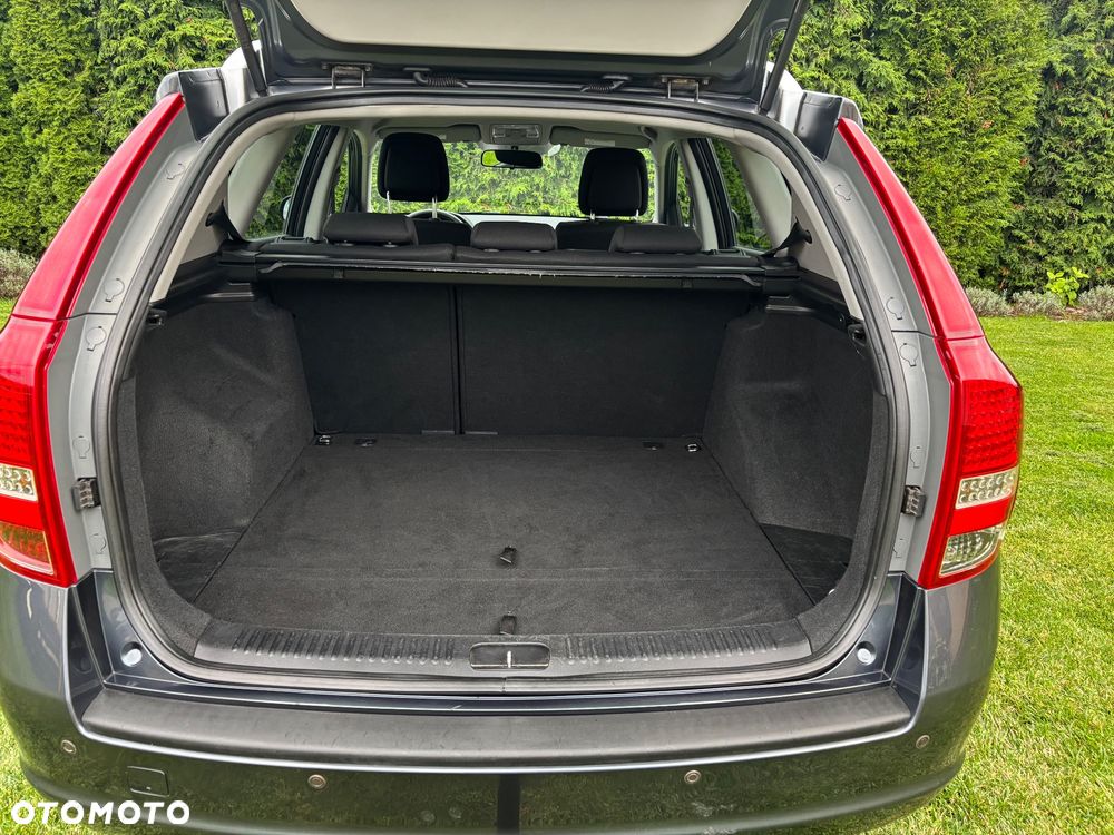 Kia Ceed 1.4 CVVT Dream-Team Edition - 23