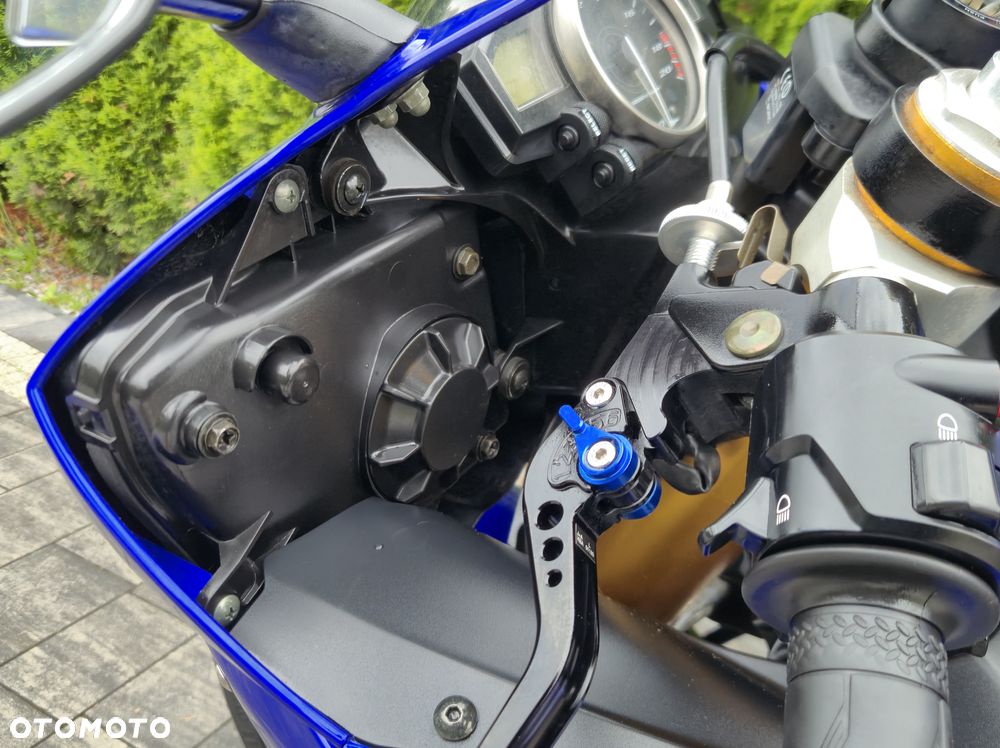 Yamaha R6 - 24