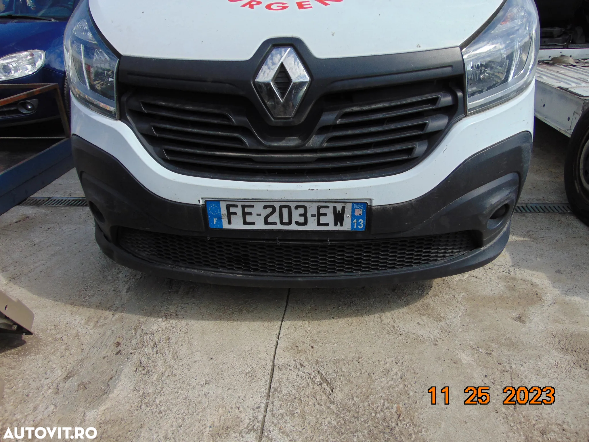 Bara fata Renault Trafic 3 an 2014-2019 spoiler bara fata trafic 3 - 2