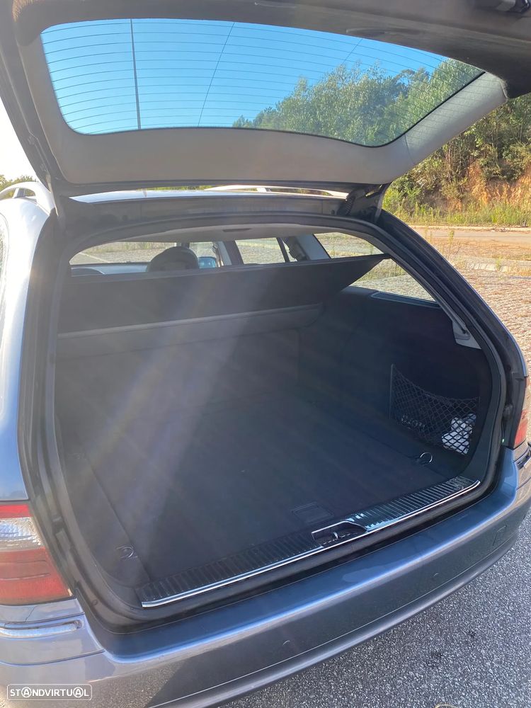 Mercedes-Benz E 220 CDI Auto Avantgarde - 4