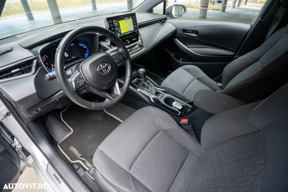 Toyota Corolla 1.8 Business Edition - 10