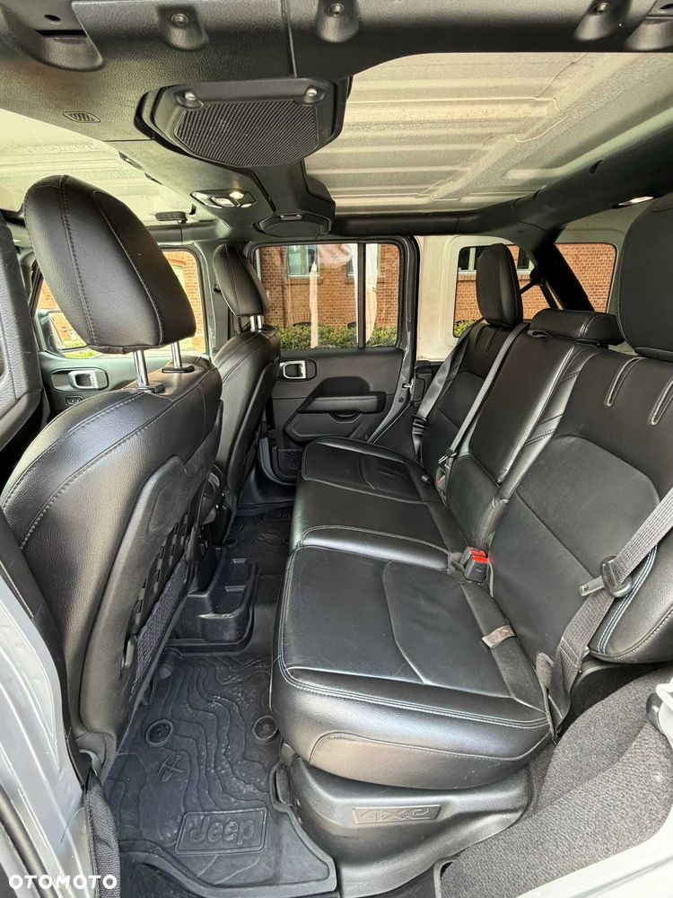 Jeep Wrangler - 3