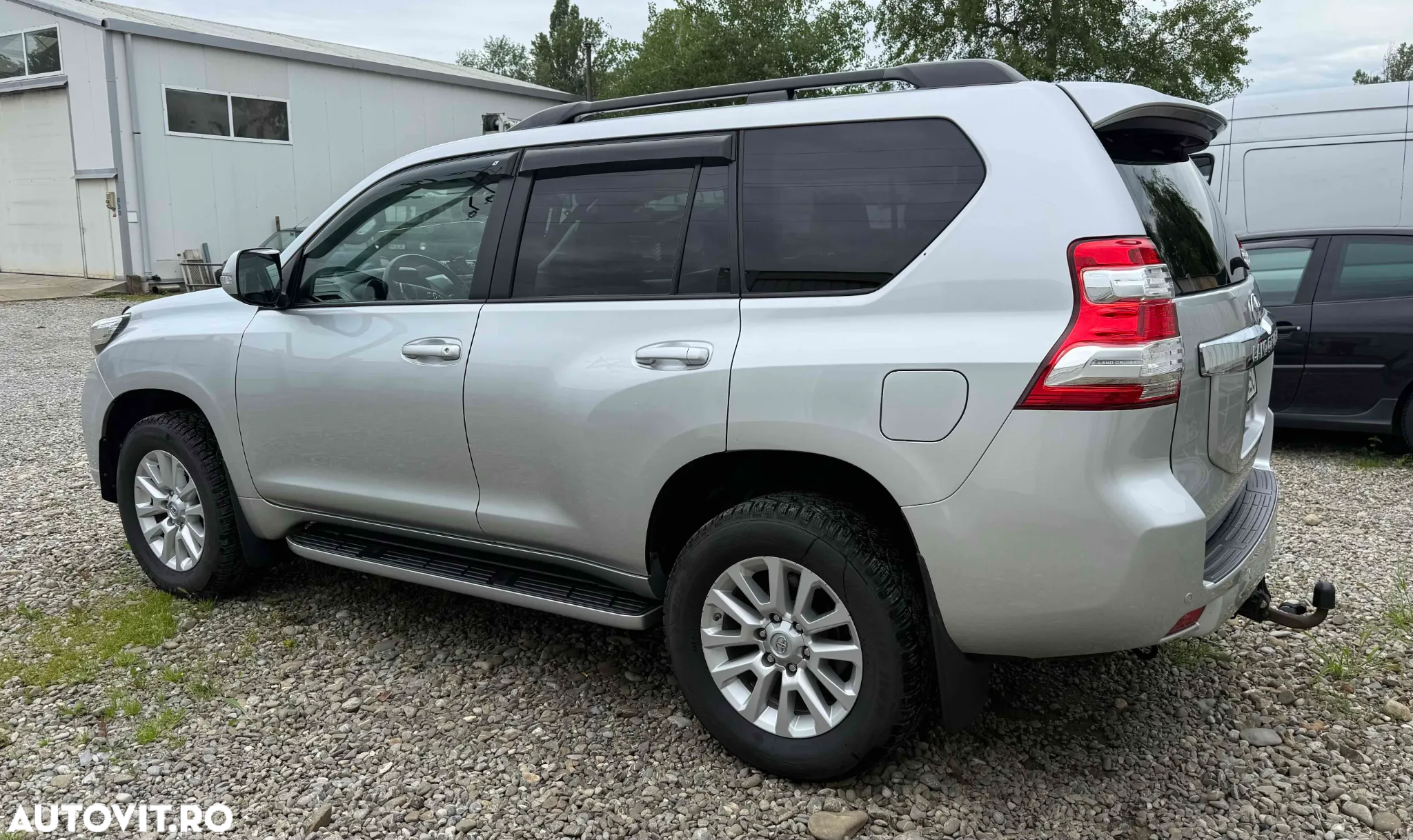 Toyota Land Cruiser - 5